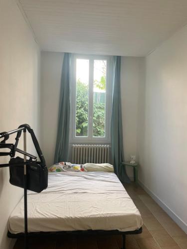 Appartement 2 chambres avec une grande terrasse dans un endroit calme et familial