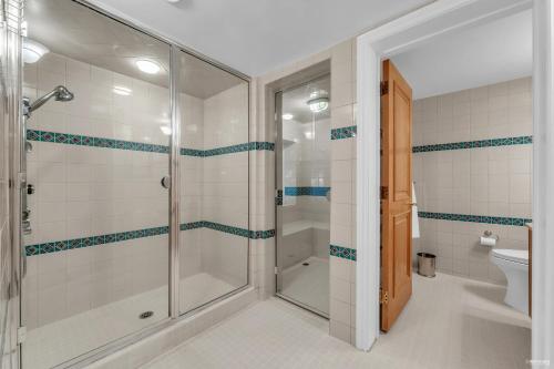 Luxury Ocean View Mansion with Heated Indoor Pool, West Vancouver (mga ...