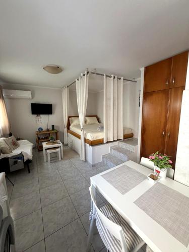 Maria's Little apartment