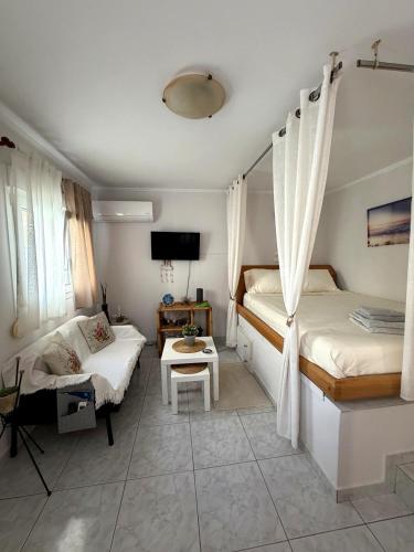 Maria's Little apartment