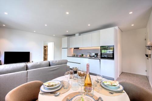 Urban Maggiolina Sunset with Terrace & Mountain Views - Happy Rentals
