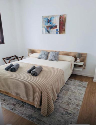 NEW Bright Modern Retreat at Malvarrosa Beach
