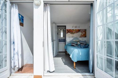 Casa Teresa city house with sea view
