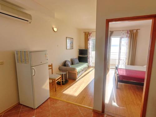 Villa Maslina-Olive two bedroom apartment with balconies and sea view Faros