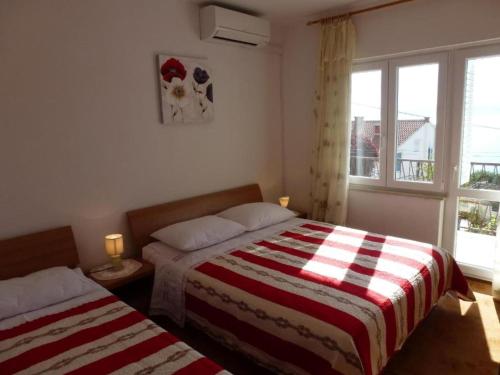 Seaview Family Apartment with Grand Terrace-Three Bedroom Apartment