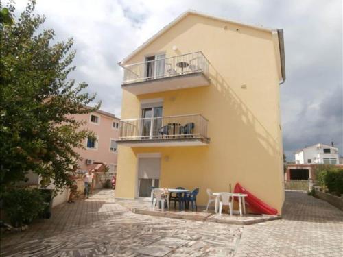 Apartments Popi - One bedroom apartment with balcony 1