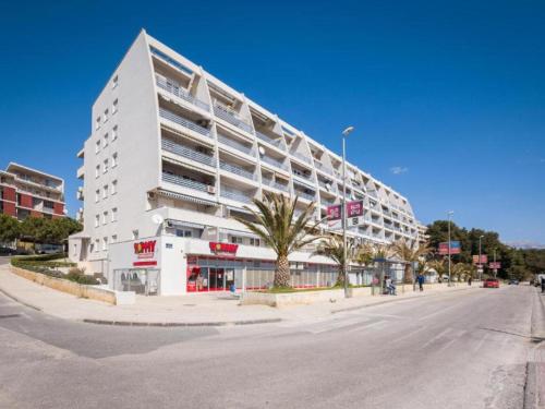 Luxury Apartment on the Main Beach - One bedroom Apartment