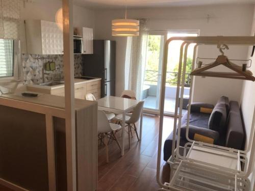 Apartments near the beach Orebic - Studio apartment 288