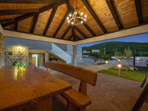Holiday Home Marija - Three Bedroom Holiday Home with Private Pool and Terrace