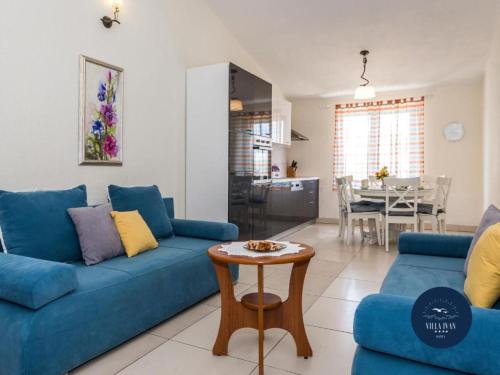 Villa Ivan apartment with balcony and sea view A2