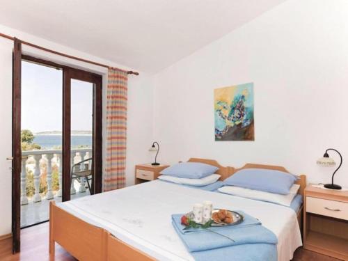 Villa Ivan apartment with terrace and sea view A3