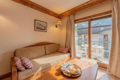 Le Cristal GM9 Mountain View, Pool, Parking & Free WiFi - Happy Rentals