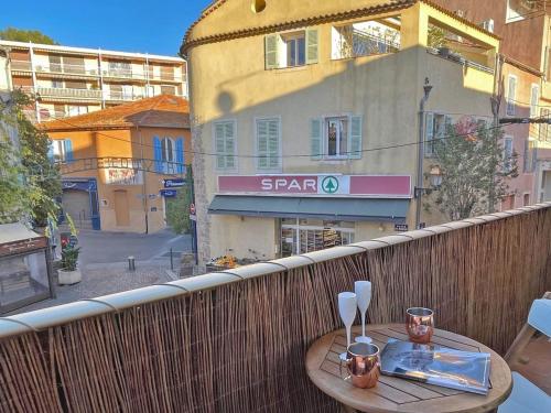 Apartment Apt 4 Pers - Climatisation - Wifi - Centre ville by Interhome