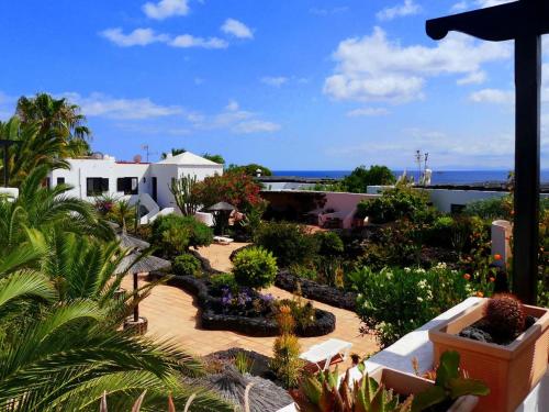 Apartment Appartement mit Blick auf das Wasser by Interhome