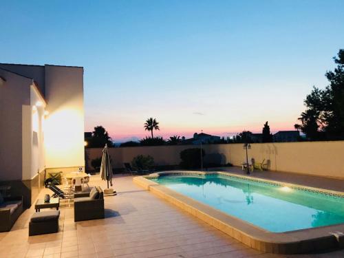 Holiday Home Casa Velazquez -Ferienhaus mit privatem Pool by Interhome
