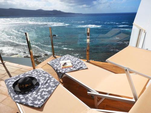 Apartment Wohnung mit privater Terrasse und Meerblick by Interhome
