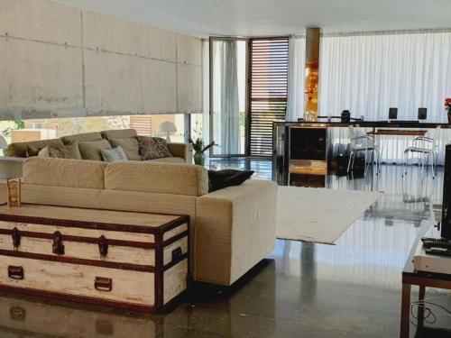 Holiday Home Design Vila mit Pool by Interhome