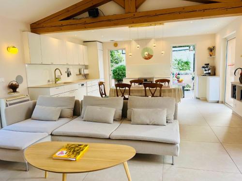 Holiday Home Villa Cypangha by Interhome