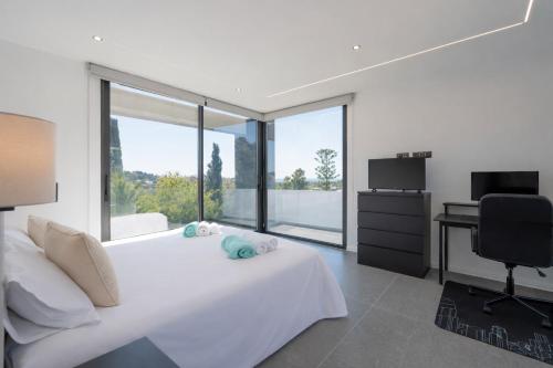 Villa Karma -Elegant Villa with Pool, Garden & Mul