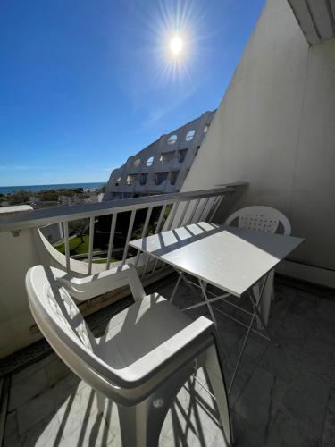 Studio en première ligne avec vue mer
