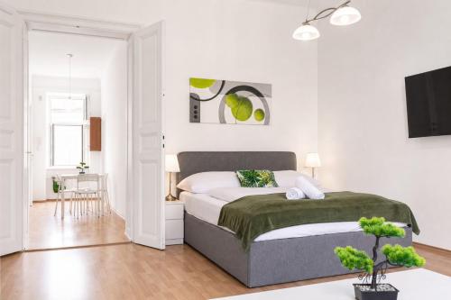 Pleasing 2BR Apt. AKH-Perfect for Groups