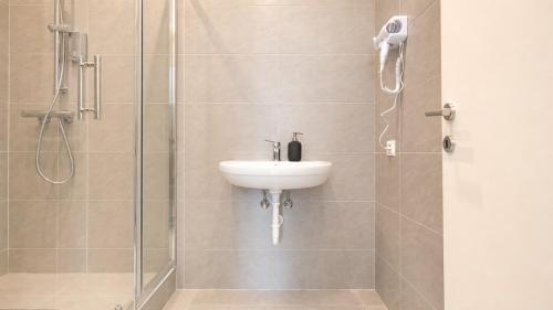 Pleasing 2BR Apt. AKH-Perfect for Groups