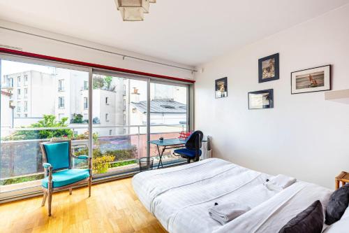 GuestReady - Spacious stay with terrace and views