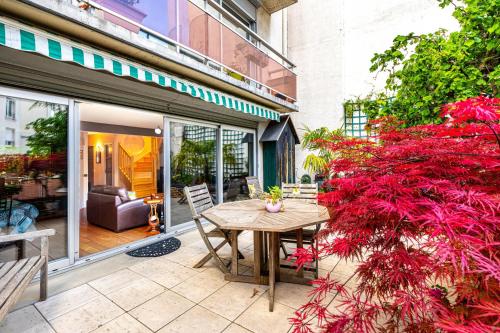 GuestReady - Spacious stay with terrace and views