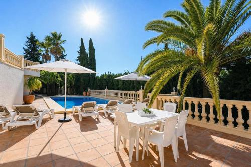 Villa Hermosa by Aguilarent