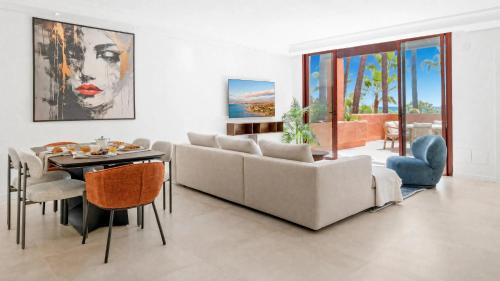 Sea Views Penthouse La Alzambra Puerto Banus