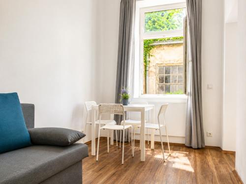 Amazing 1BR Apt, next to AKH Building for Everyone
