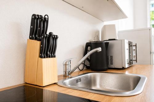 Joyful 4BR Apt @ superb location near AKH Hospital