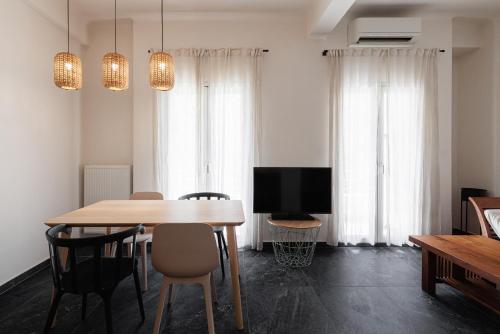 F & B Collection - Flat for 4