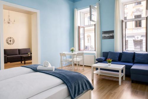 Modern 2BR Apt. Perfect for Long and Short Stays