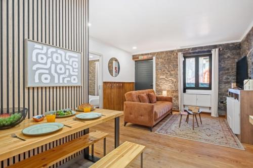 Stone House Rochinha by Homie