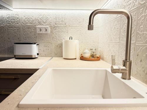 Stylish Stay in Central Athens