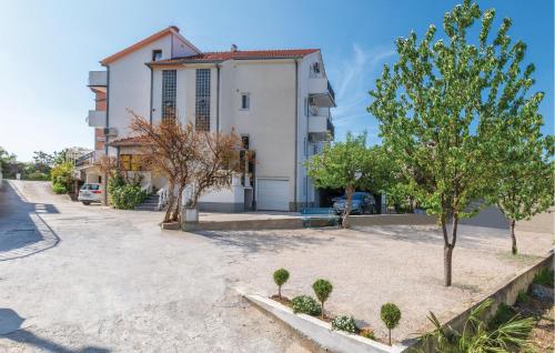 Apartment In Podstrana 256