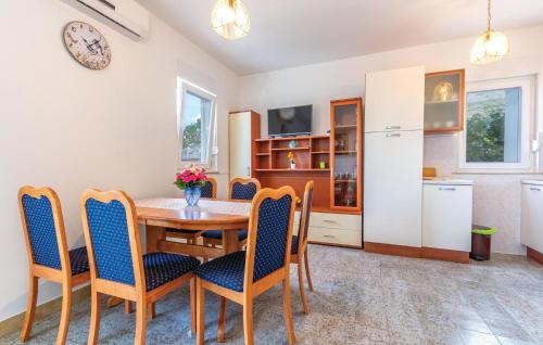 Apartment In Podstrana 256
