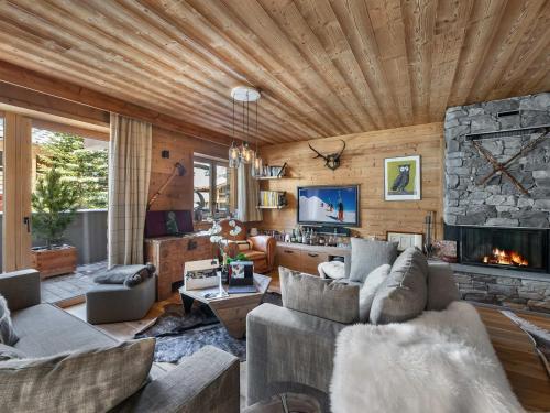 Appartement contemporain près des pistes à Val d'Isère, 4 chambres, cheminée, parking inclus