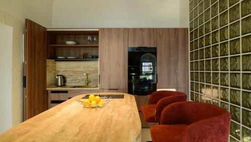 Pyrothea Villa