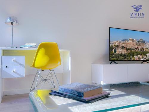Plaka Suite Next to Acropolis by Zeus Suites