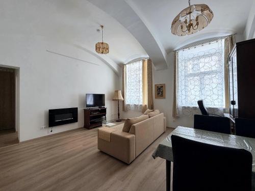 Hidden Courtyard Residence
