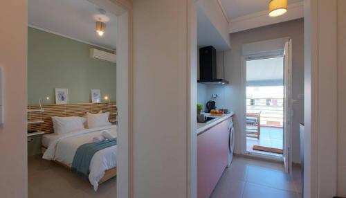 Newly Designed Balcony Apt Near Analipsi Metro