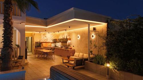 Luxury Villa Aveline Heated Pool & Sauna Near Beach Trogir Area