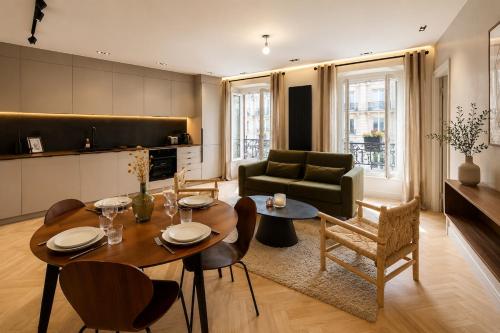 Spacious Apartment for 6P in Paris Center