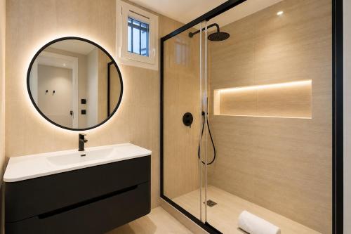 Spacious Apartment for 6P in Paris Center
