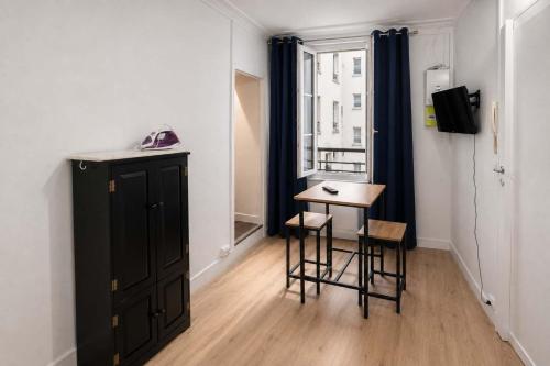 Studio Parisien grands boulevards Couple ou Solo