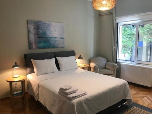 Stylish 2BR Athens Retreat in Heart of the City