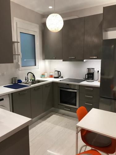 Stylish 2BR Athens Retreat in Heart of the City