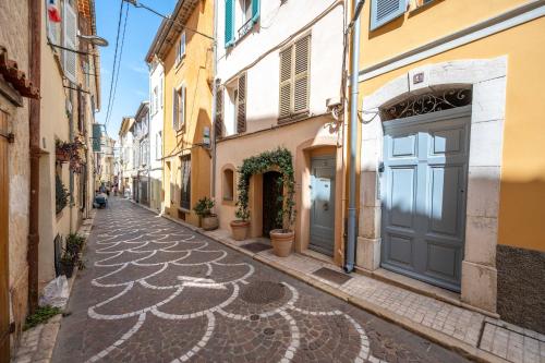 Duplex vintage, Vieil Antibes, plages à 5 min